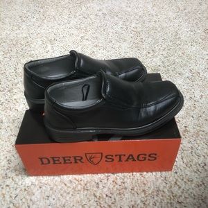 Boys dress shoes sz3M by Deer Stags